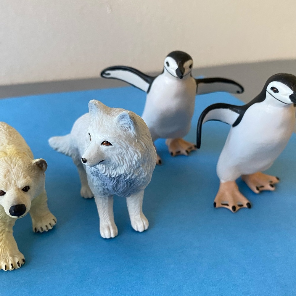 NORTH POLE ANIMALS / POLAR BEARS, ARTIC FOX, PENGUINS - Picture 4 of 13